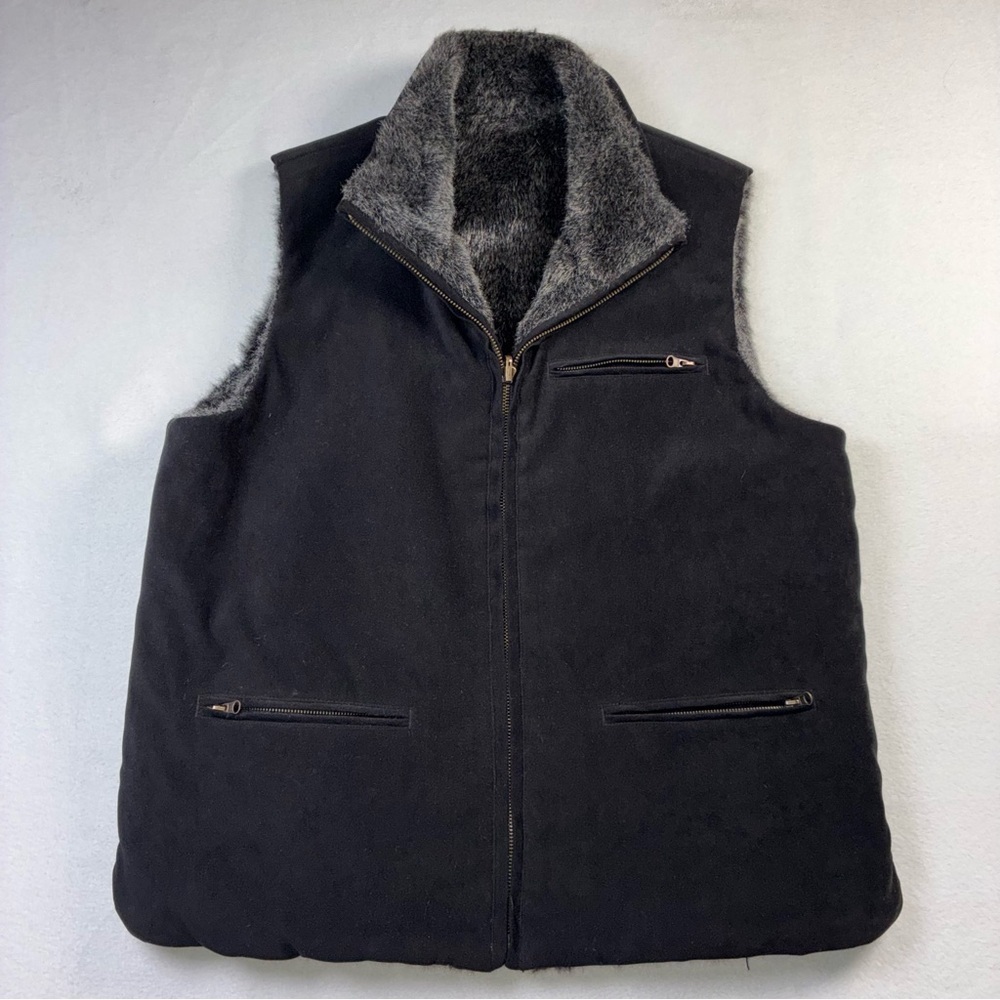 Reversible Faux Fur Suede Vest Medium Black Gray Layer Winter Versatile Elevated